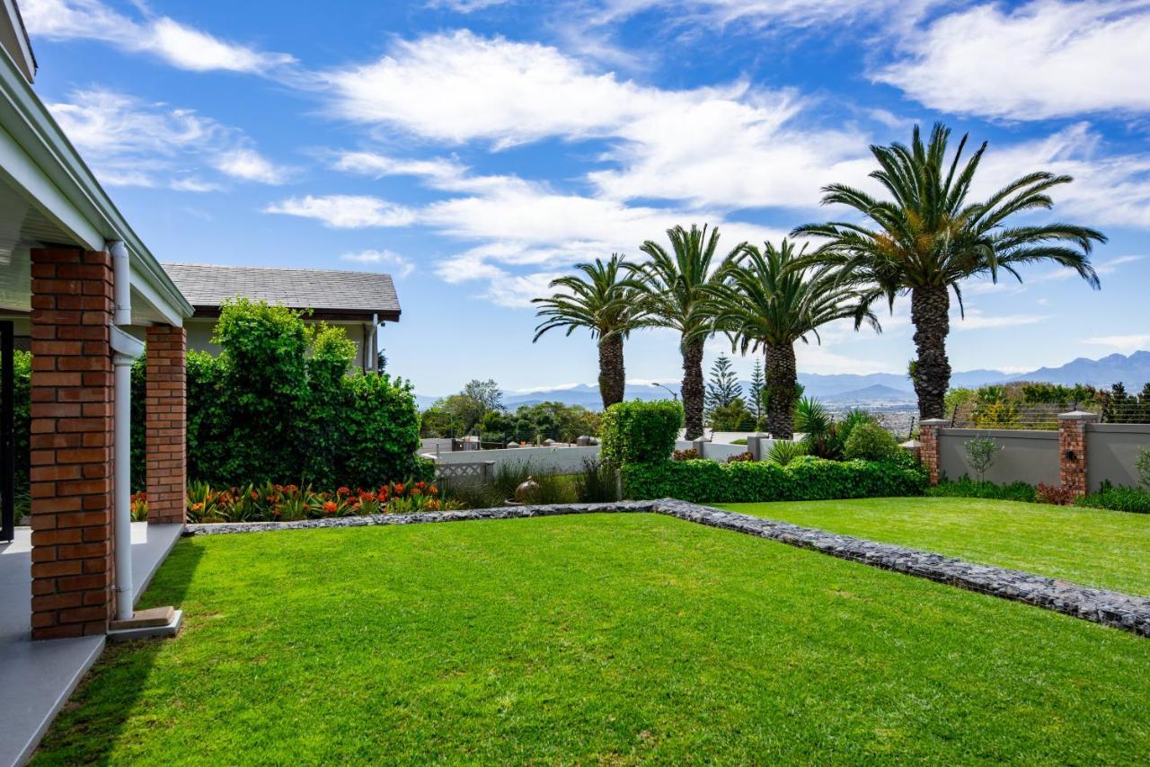 Four Palms Accommodation Durbanville Esterno foto