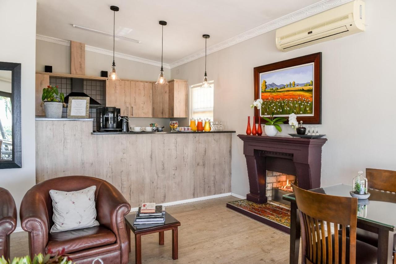Four Palms Accommodation Durbanville Esterno foto