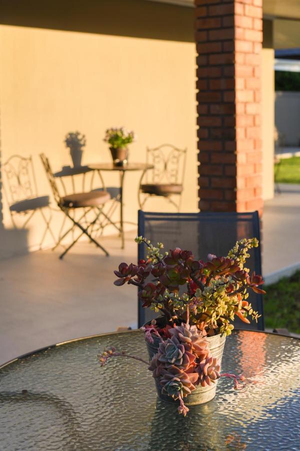 Four Palms Accommodation Durbanville Esterno foto