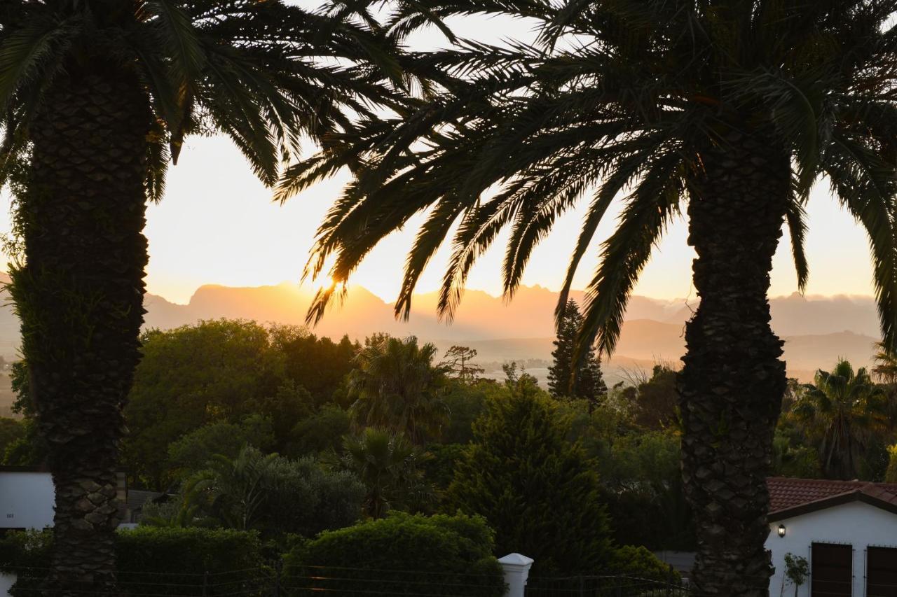 Four Palms Accommodation Durbanville Esterno foto