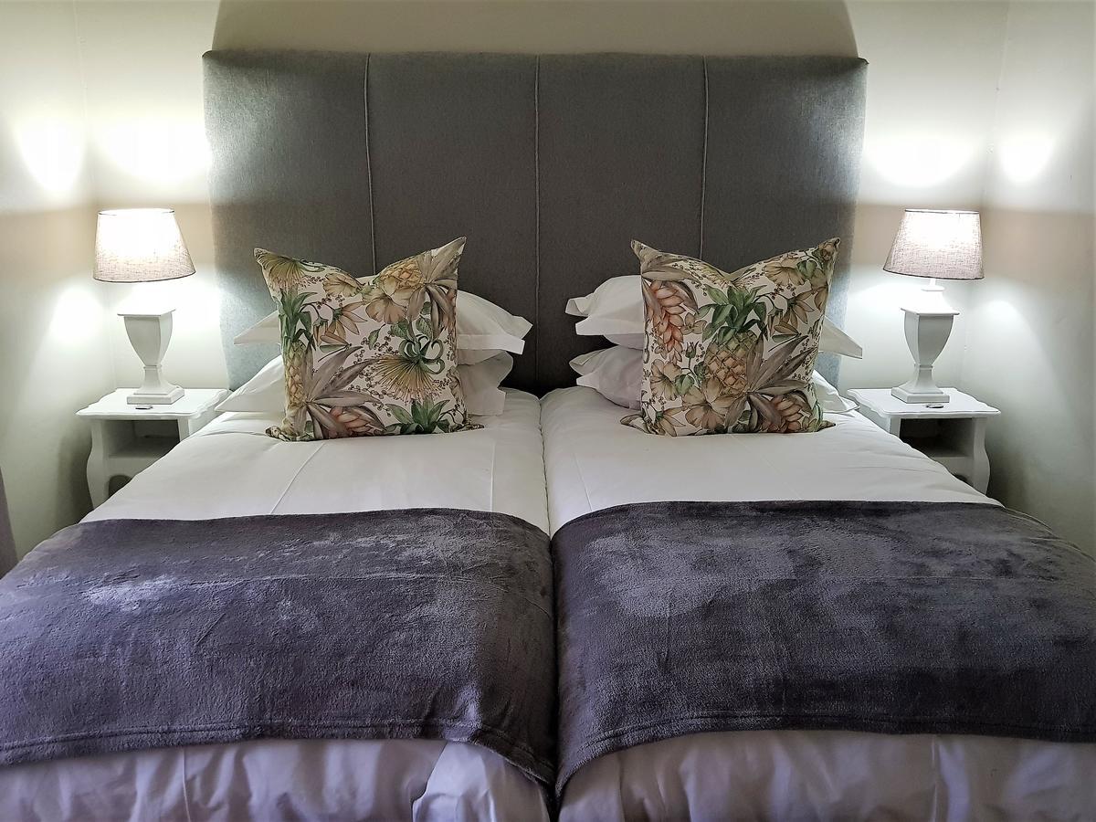 Four Palms Accommodation Durbanville Esterno foto