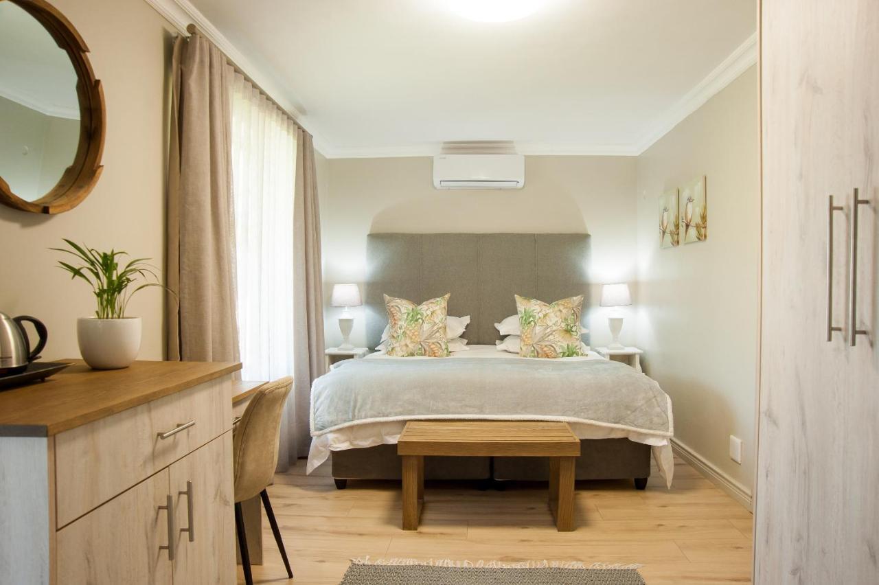 Four Palms Accommodation Durbanville Esterno foto